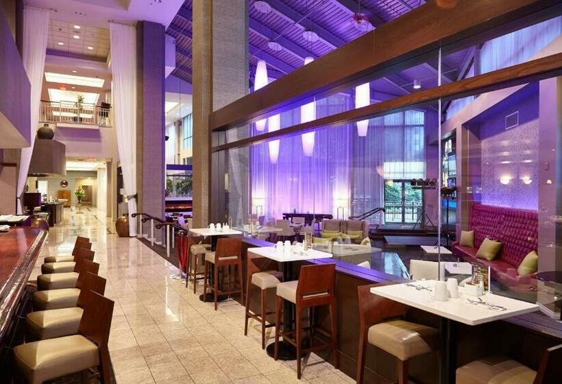 Executive Plaza Hotel & Conference Centre, Metro Vancouver