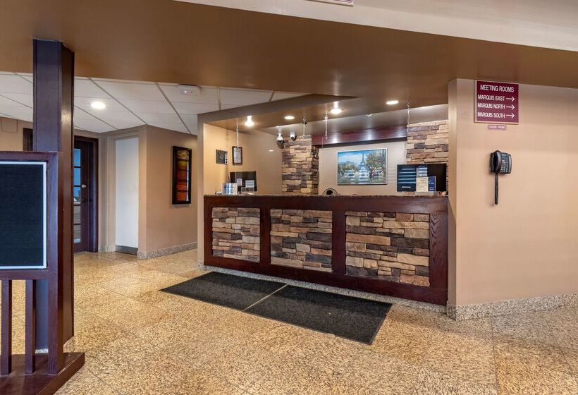 هتل Best Western Marquis Inn & Suites