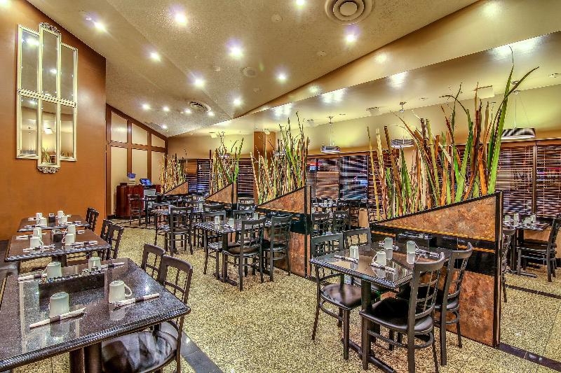 هتل Best Western Marquis Inn & Suites