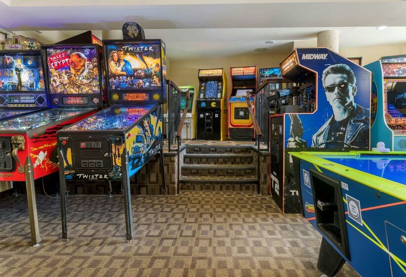 Best Western Plus Chocolate Lake Hotel   Halifax