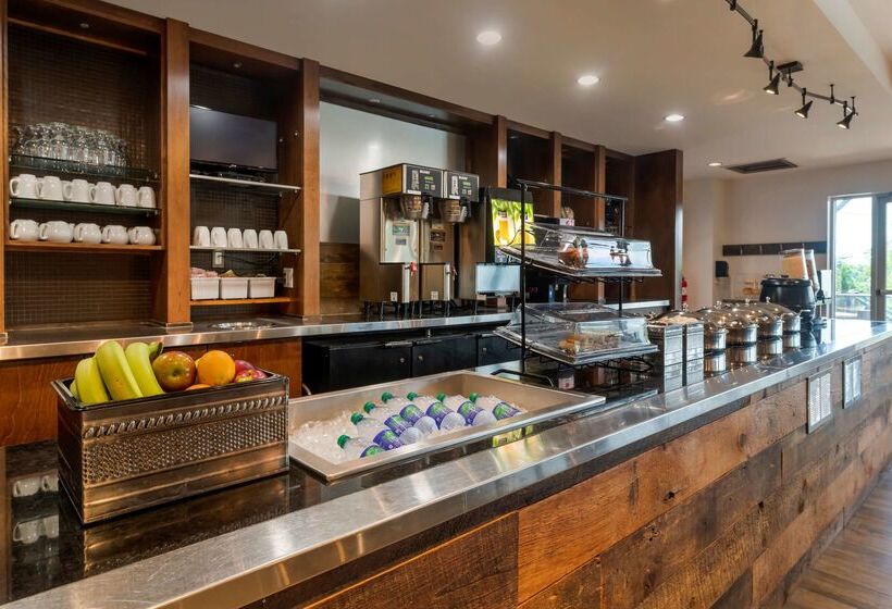 Best Western Plus Chocolate Lake Hotel   Halifax