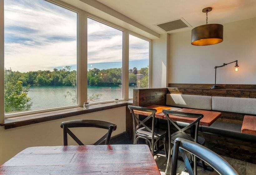 Best Western Plus Chocolate Lake Hotel   Halifax