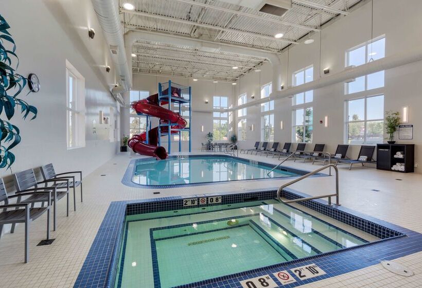 ホテル Best Western Plus Edmonton Airport