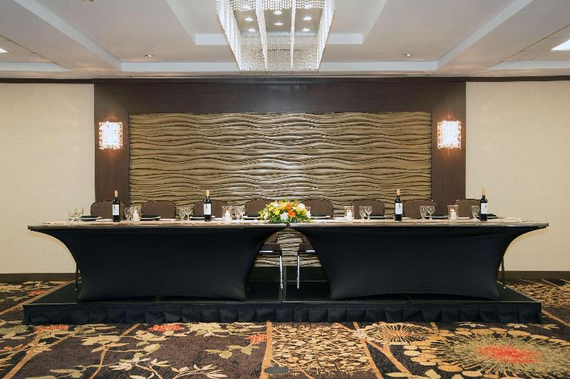 ホテル Best Western Plus Edmonton Airport