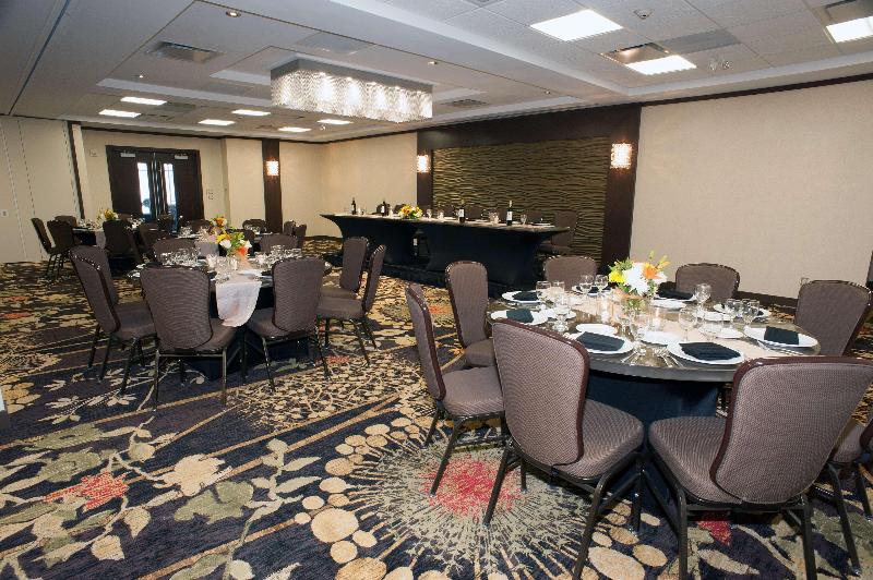 ホテル Best Western Plus Edmonton Airport