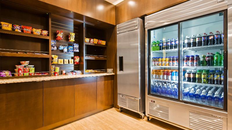 ホテル Best Western Plus Edmonton Airport