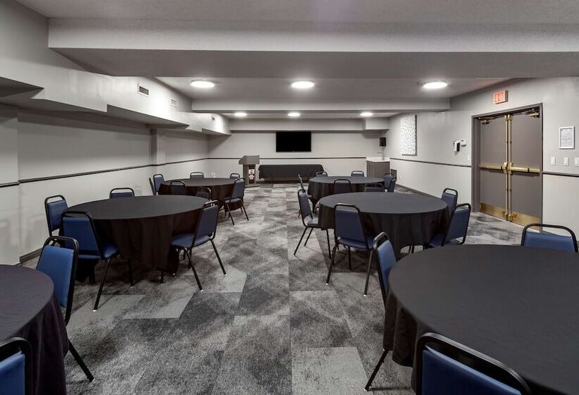 בית מלון כפרי Best Western Plus West Edmonton