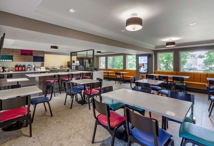 בית מלון כפרי Best Western Plus West Edmonton