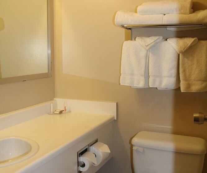 فندق Broadway Lodge