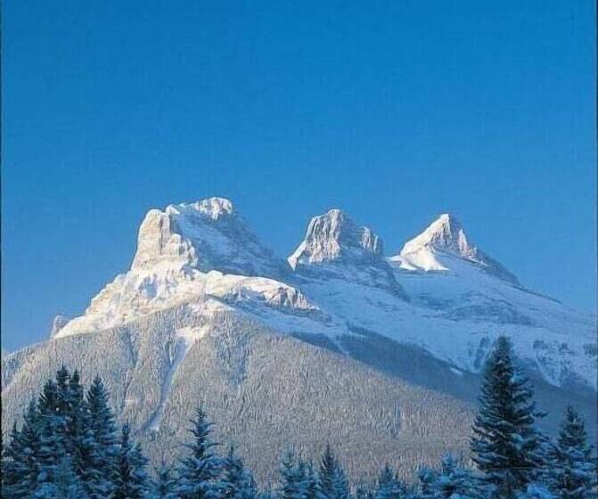 호텔 Canmore Inn & Suites