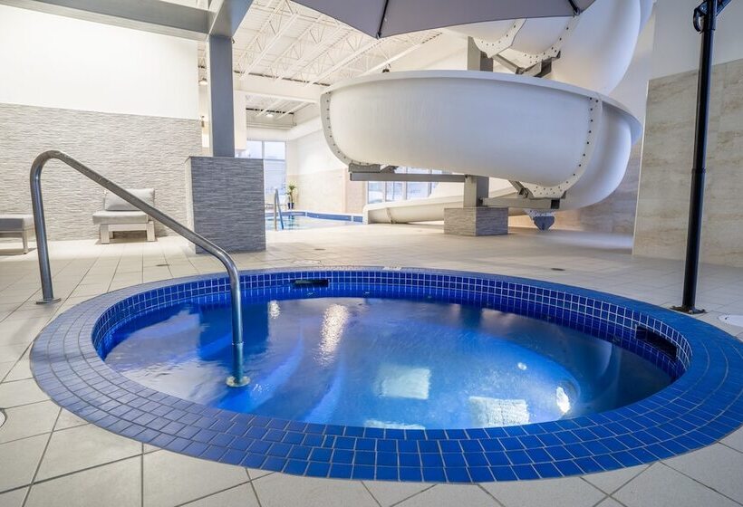 호텔 Canmore Inn & Suites