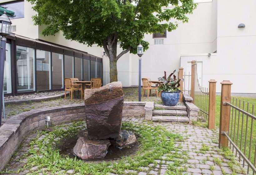 Clarion Hotel & Conference Centre