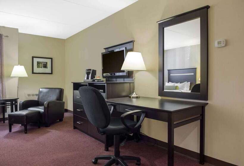 Clarion Hotel & Conference Centre