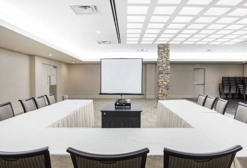 Clarion Hotel & Conference Centre