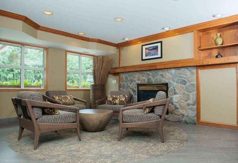 Coast Canmore Hotel & Conference Centre