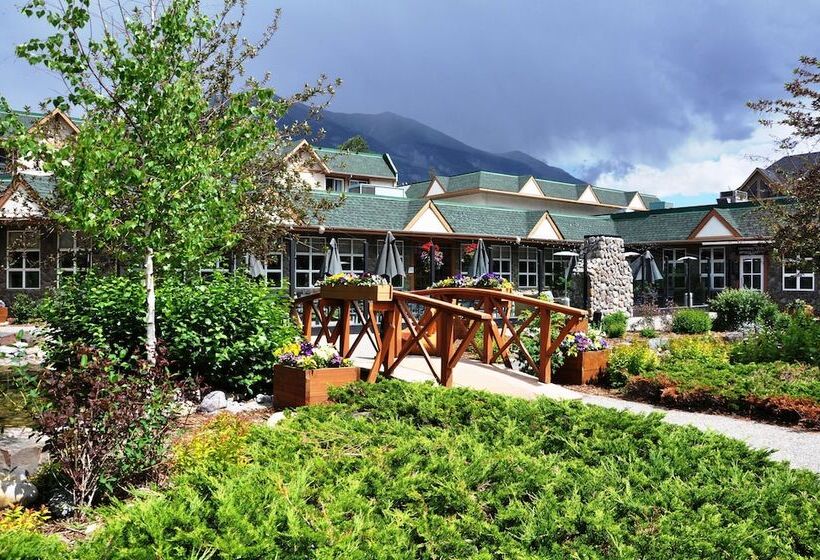 Coast Canmore Hotel & Conference Centre