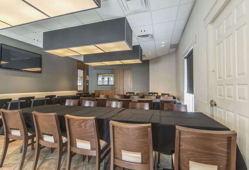 Отель Comfort Inn