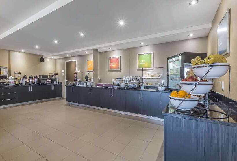 Отель Comfort Inn