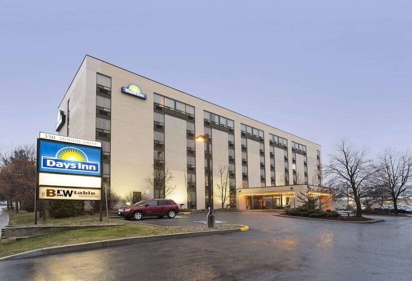 בית מלון כפרי Days Inn By Wyndham Ottawa West