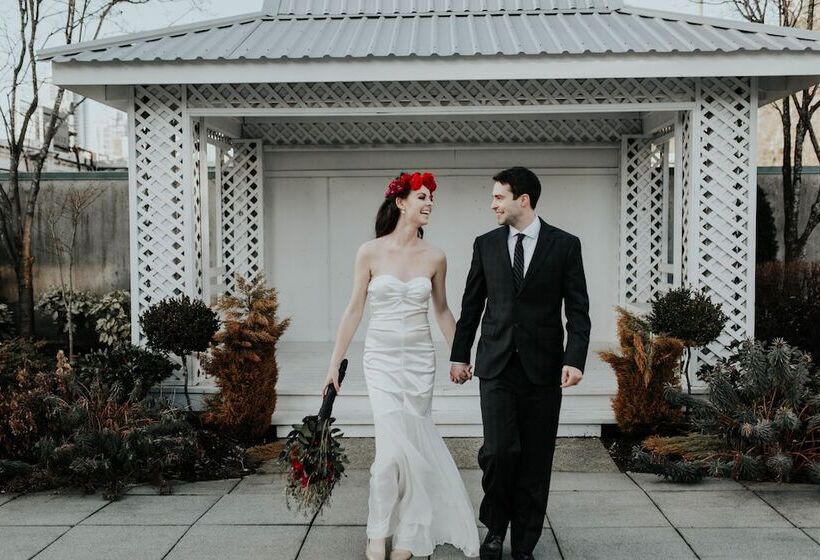 Executive Plaza Hotel & Conference Centre, Metro Vancouver