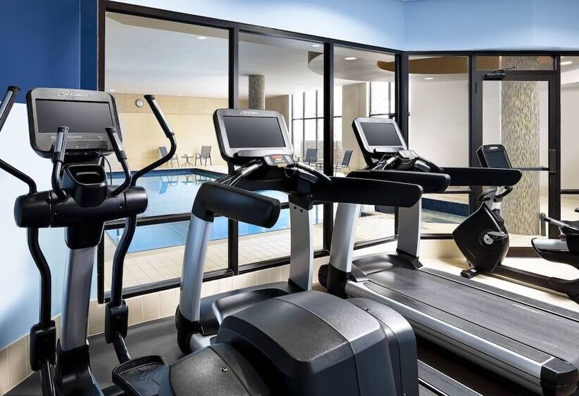 ホテル Four Points By Sheraton Mississauga Meadowvale