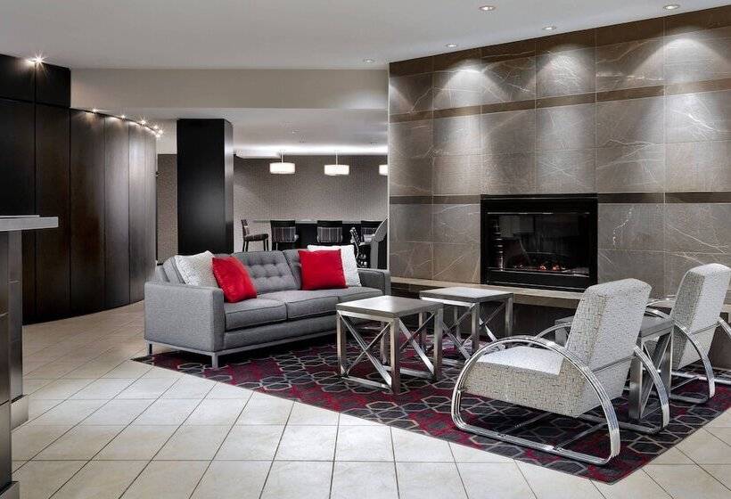 Отель Four Points By Sheraton Mississauga  Meadowvale