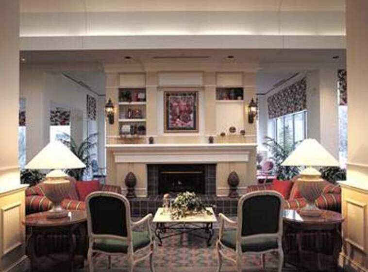 فندق Hilton Garden Inn Calgary Airport