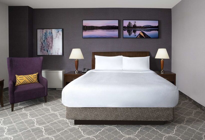 בית מלון כפרי Hilton Garden Inn Calgary Airport