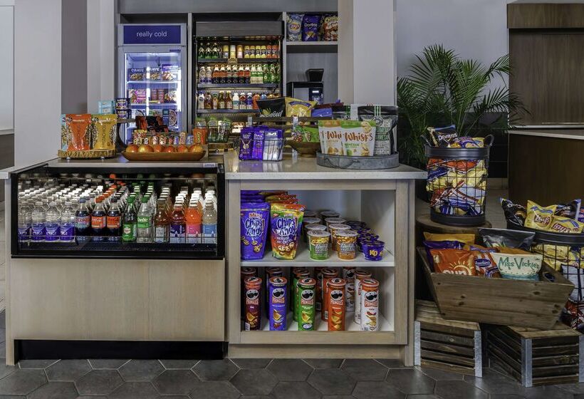 فندق Hilton Garden Inn Calgary Airport