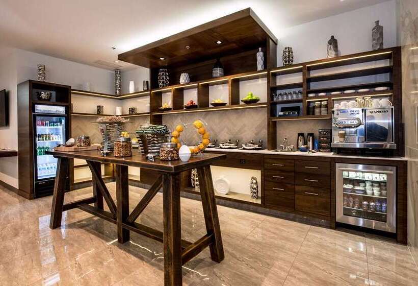 호텔 Hilton Montreal Laval