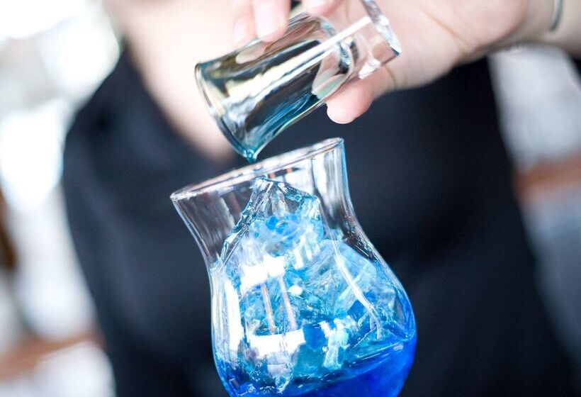 Отель Hilton Vancouver Airport