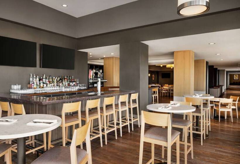 酒店 Hilton Vancouver Airport