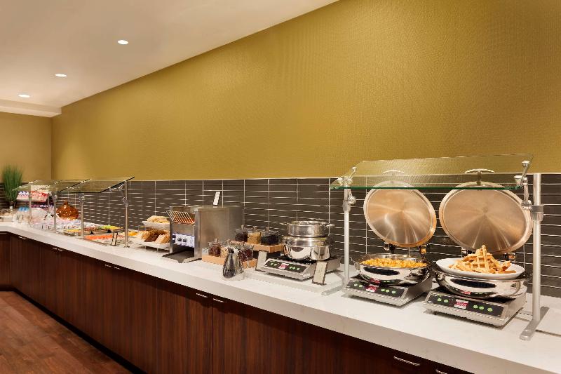 Отель Hilton Vancouver Airport