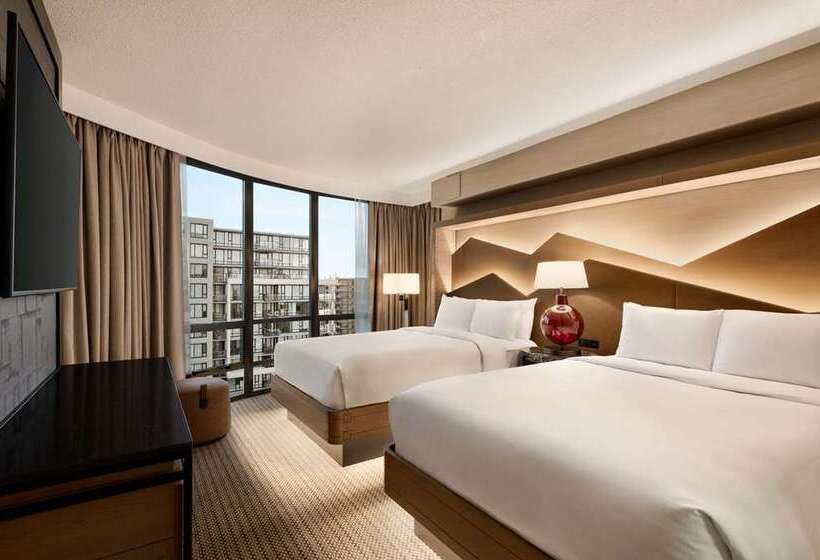 Отель Hilton Vancouver Airport