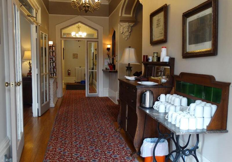 호텔 Hochelaga Inn