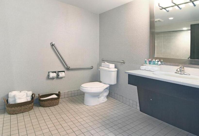 فندق Holiday Inn Express And Suites Calgary, An Ihg