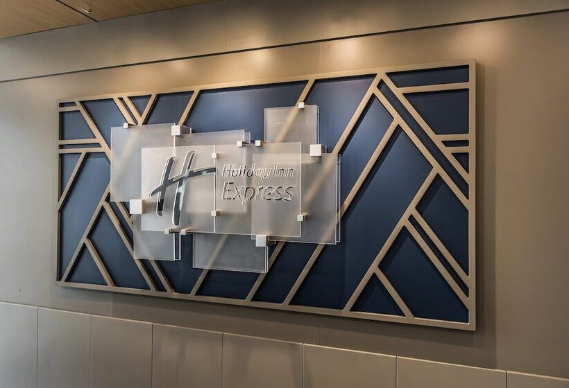 ホテル Holiday Inn Express Toronto North York, An Ihg