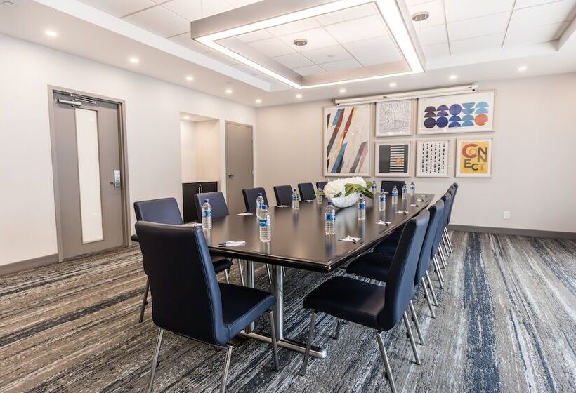 ホテル Holiday Inn Express Toronto North York, An Ihg