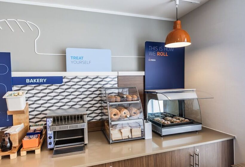 ホテル Holiday Inn Express Toronto North York, An Ihg