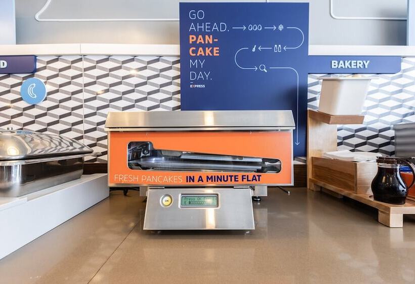 ホテル Holiday Inn Express Toronto North York, An Ihg