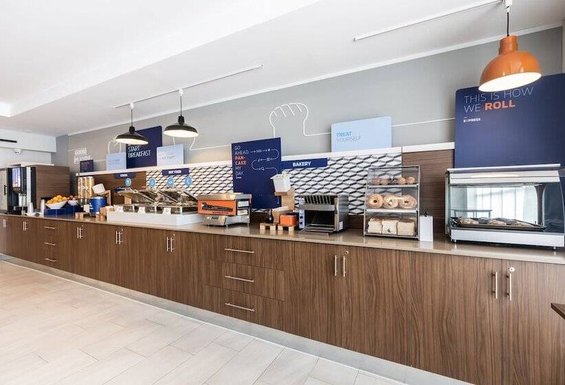 ホテル Holiday Inn Express Toronto North York, An Ihg