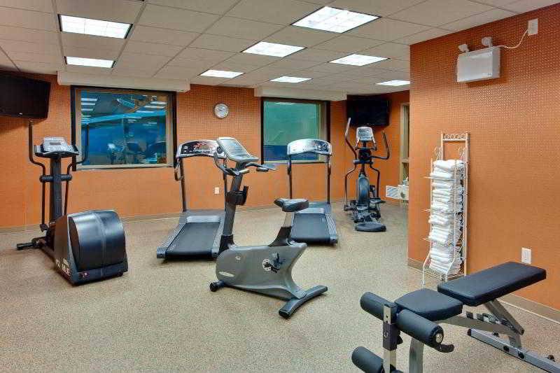 Отель Kelowna & Conference Centre