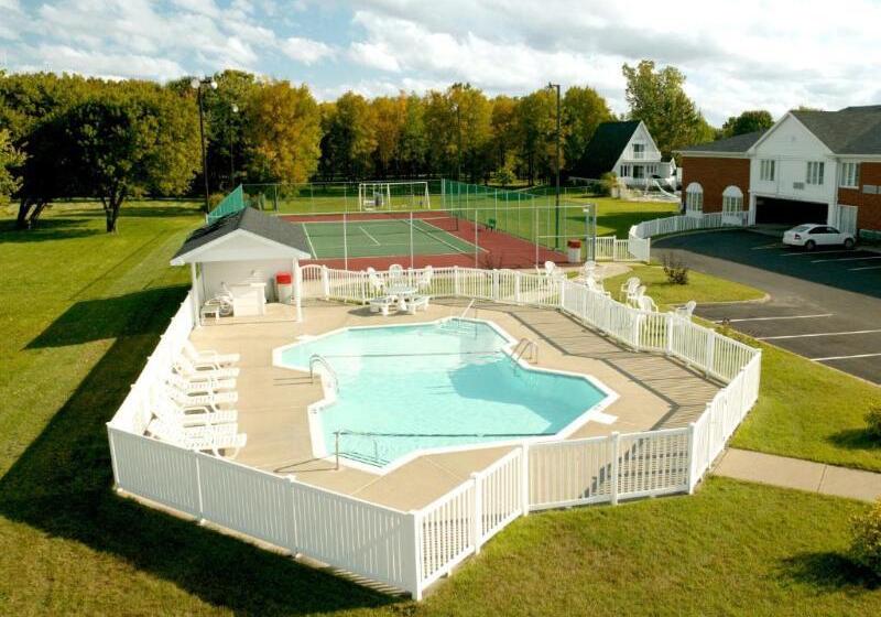 Les Suites De Laviolette Ascend Hotel Collection