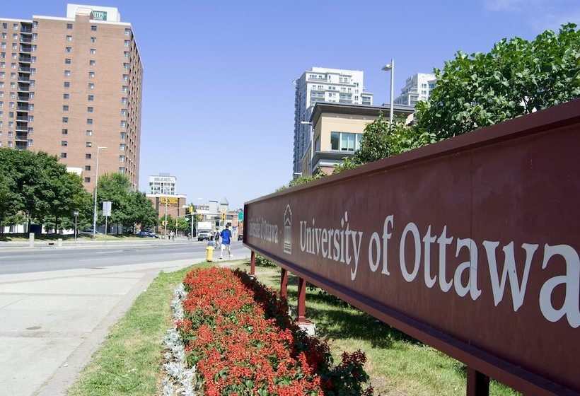 Les Suites Hotel Ottawa