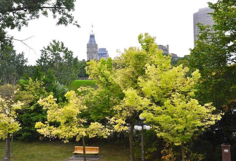 Отель Manoir D Auteuil