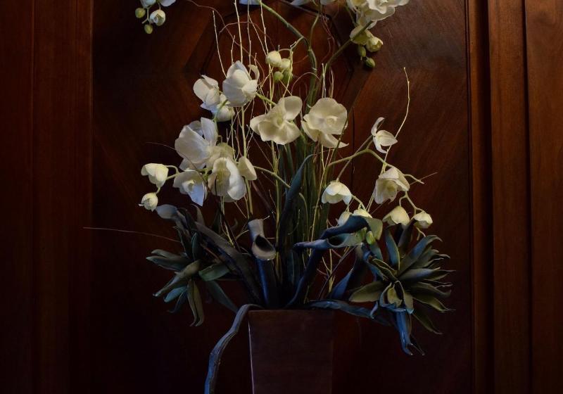 Отель Manoir D Auteuil