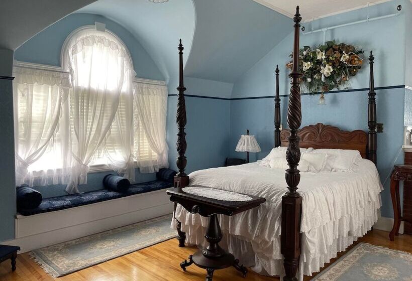 فندق Marshlands Inn