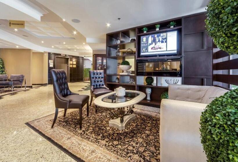 酒店 Monte Carlo Inn Airport Suites