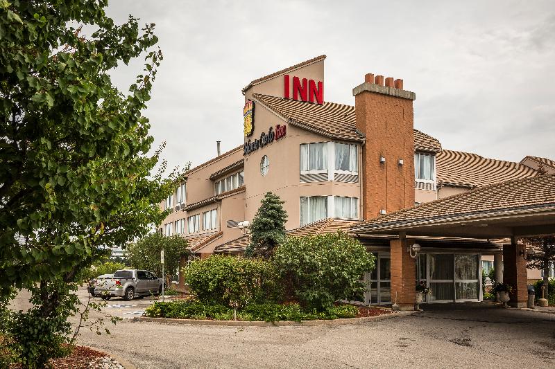 فندق Monte Carlo Inn Oakville Suites