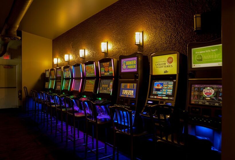 فندق Morden Motor Inn